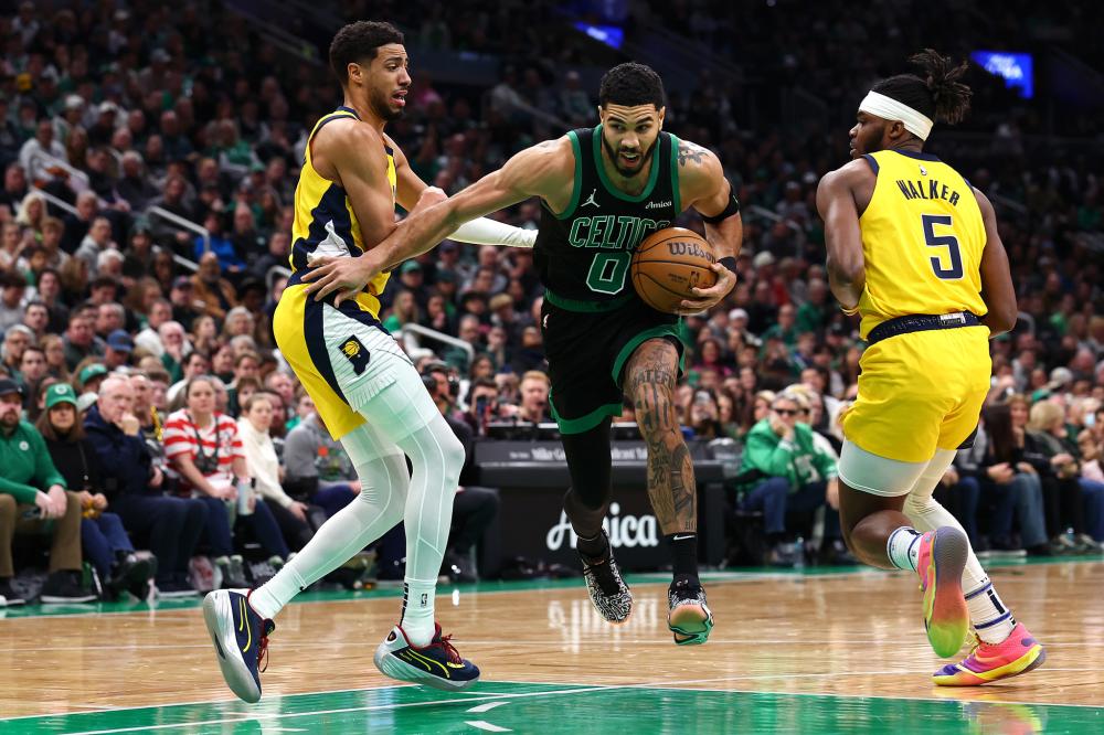 引起全球足 引起全球足